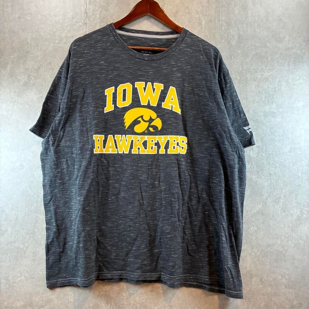 Unbranded Men's Grey and Black T-shirt
